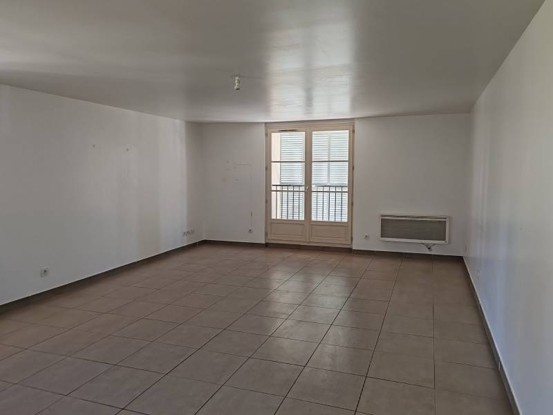 Appartement en duplex de 99m2 à vendre en centre-ville de Hyères proche des commodités